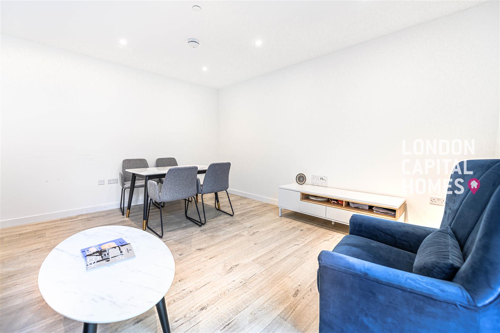 2 bed property in Willowbrook House, Coster Avenue, London